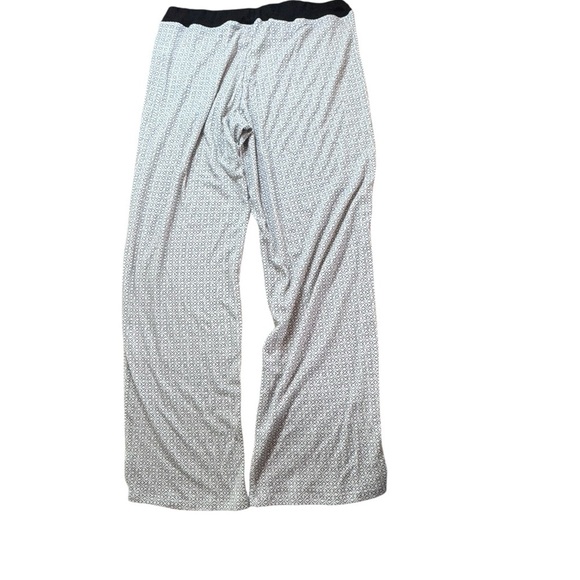 Ellen Tracy 2 Piece Top & Pant Pajama Set Red and Black Size Medium. NWT p26 - Picture 9 of 12